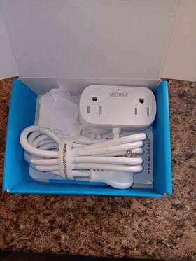 Aka9123121 Anker 2 Outlets Portable Power Strip Flat Plug 2-usb Ports Desktop Charging 5ft