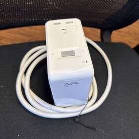 Pe6u21w Apc Desk Mount Power Station Pe6u21 U-shaped Surge Protector With Usb-c And Usb-ax2