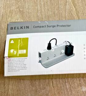 3195 Belkin 722868603970 Compact Surge Protector 8 Outlet Power Strip 6ft Cord Joules