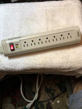 F5c572-tel Belkin Belj23 Und Surge Master With Phone Line Protector 7-outlet Pro