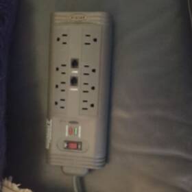 Belkin F9c800-15 8-outlet Surge Protector With Switch And Light Gray