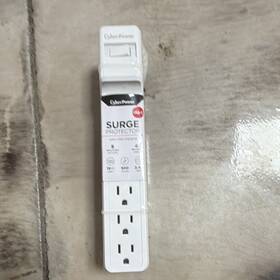 Cyberpower Cspb302u 3-outlet 900j Surge Protector With Indicator Light 125v Indoor