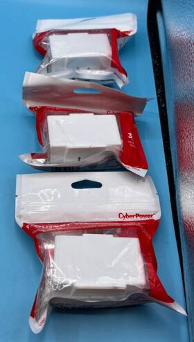 Gt3wt Cyberpower 3 Sided Wall Tap Outlet Lot Of