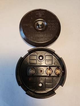 Bs6220 Delta Terminal Junction Box 85mm Round Brown 250vac 30a Used