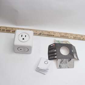 04221 Design Nest Powercube Surge Protection Wall Plug 5-outlet White 04221 Design Nest Powercube Surge Protection Wall Plug 5-outlet White