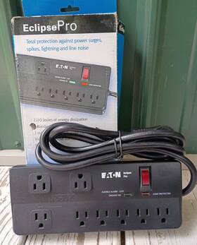 Eaton Heavy Duty Eclipse Pro 8 Plug Surge Protector 400 Jules 445010260243 Serieseclipseprooutletsurgeprotectorpowerstripflat8plugblackheavydutynwb