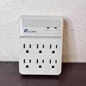 99003 Fellowes 6 Outlet Wall Mount Surge Suppressor Tested