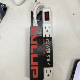 40172 Lvlup 6-outlet Power Strip 1.5ft Cord White On/off Switch Indicator Light