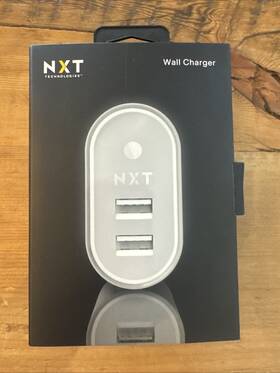 Nx59494-cc Nxt Technologies Rapid Wall Charger Two Usb Ports White Nx59494- Lights Up