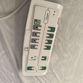 Rocketfish 600603134647 Energy Saving 12 Outlet Surge Protector And Power