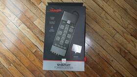 Rf-hts1223p Rocketfish Rocketfish- 12-outlet 5 280 Joules Surge Protector With Usb And Usb-c - Black