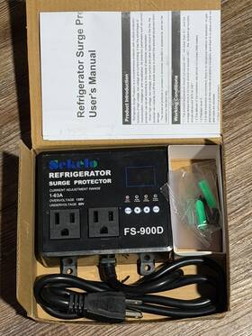 Fs-900d Sekelo Refrigerator Dual Outlet Voltage Surge Protector For Appliances With Time Delay