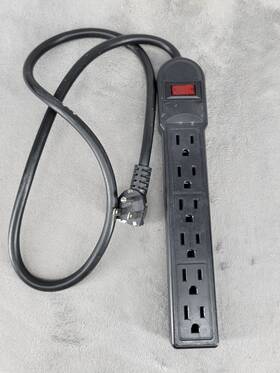 905-111 Steren Black 125v 15a 60hz Outlet Surge Protected Power Strip With Cord