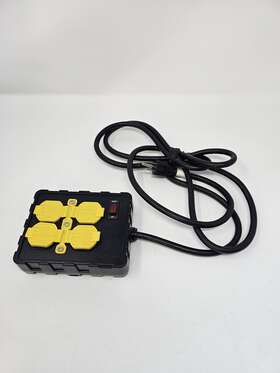 C664502 Tower Manufacturing Corporation 4-outlet Circuit Breaker Power Box Tap