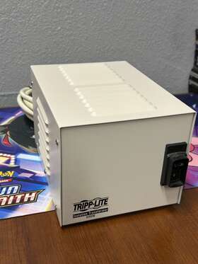 Is500hg Tripp Lite 037332115898 Isolation Transformer 500w 120v 4.4a 60hz
