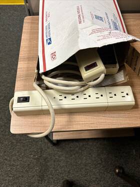 Yintar 313112626632 Lot X4 Power Strip Surge Protector - Extension Cord With 6 Ac Outlets And 3