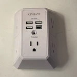 Qinlianf 6 Outlet Wall Mount Surge Protector With And Usb-c Ports, White. Fixed Price $10.00.